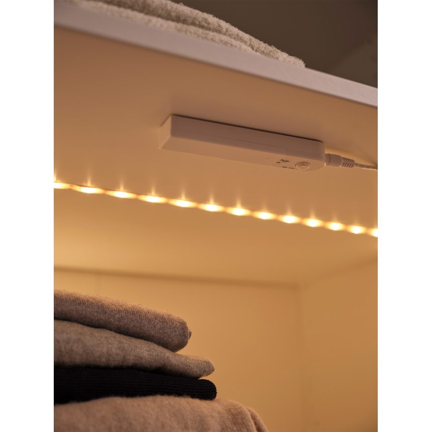 Ledvance - LED ταινία με αισθητήρα κίνησης FLEX 2m LED/3,6W/4xAA