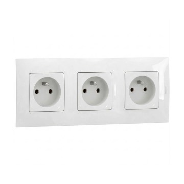 Legrand - Τριπλή οικιακή πρίζα με πλαίσιο NILOE 250V λευκή