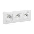 Legrand - Τριπλή οικιακή πρίζα με πλαίσιο NILOE STEP 250V λευκή