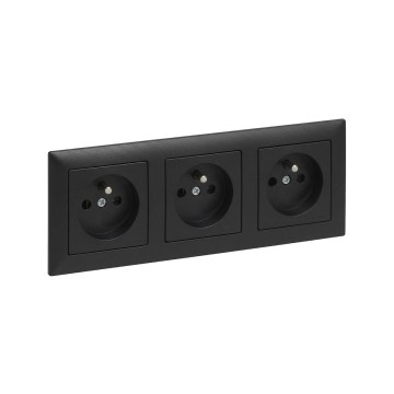 Legrand - Τριπλή οικιακή πρίζα με πλαίσιο SUNO 250V μαύρη
