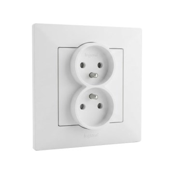Legrand - Διπλή οικιακή πρίζα με πλαίσιο NILOE STEP 250V λευκή