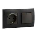 Legrand - Οικιακή πρίζα SCHUKO και διπλός σειριακός διακόπτης αρ. 5 με πλαίσιο NILOE 250V σε μαύρο χρώμα