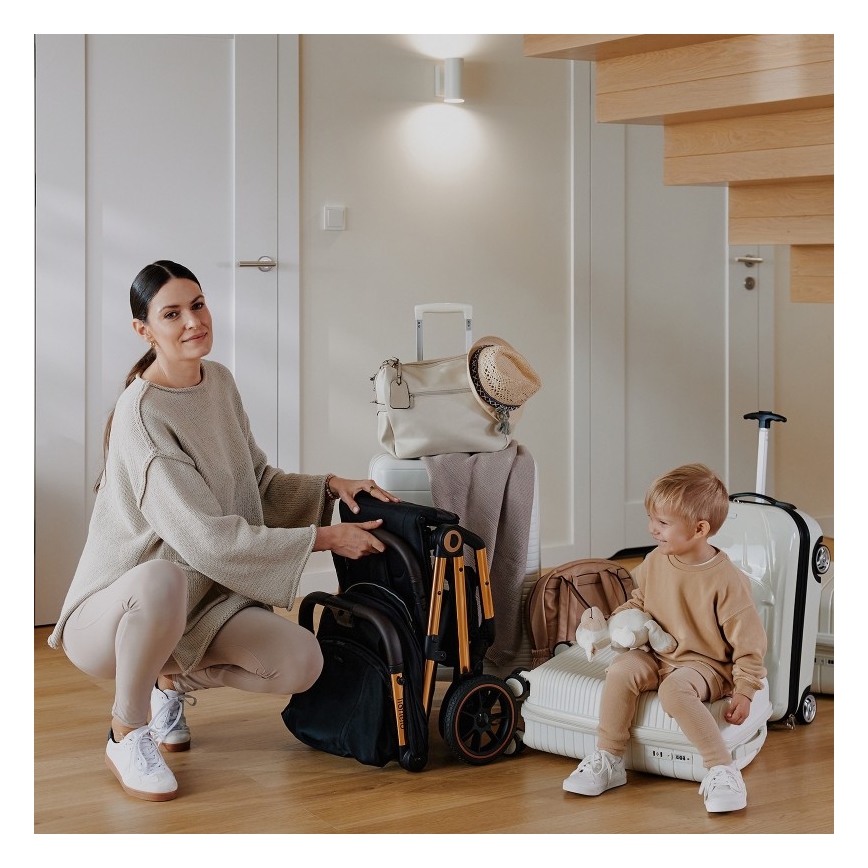 Lionelo - Καροτσάκι CLOE μαύρο/χρυσό