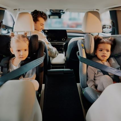 Lionelo - Περιστρεφόμενο κάθισμα αυτοκινήτου με βάση BRAVE i-Size 40-150 εκ. Μαύρο Carbon