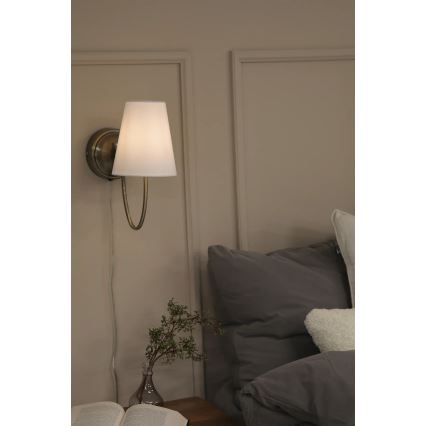 Markslöjd 108908 - Επιτοίχιο φωτιστικό AMAR, 1xE14/40W/230V, λευκό/μπρούτζινο