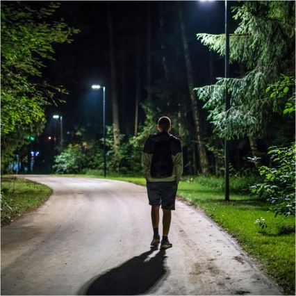 LED Ρυθμιζόμενος ηλιακός λαμπτήρας δρόμου με αισθητήρα URBI LED/11W/3,2V 6500K 15000 mAh IP54 + τηλεχειριστήριο