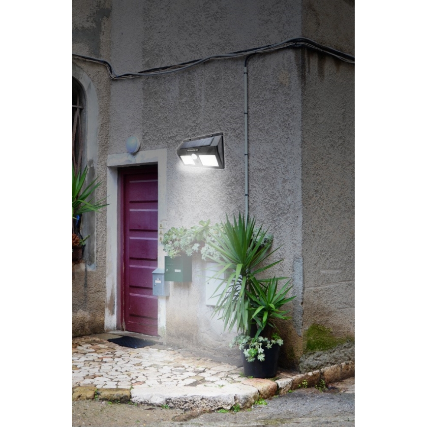 Ηλιακό επιτοίχιο φωτιστικό LED με αισθητήρα LED/1,2W/3,7V 1200 mAh IP44