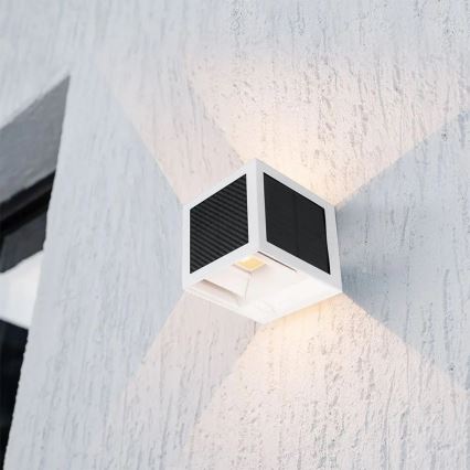 LED ηλιακό επιτοίχιο φωτιστικό με αισθητήρα LED/9W/3,7V 3000/4000/6000K IP65 2600 mAh λευκό