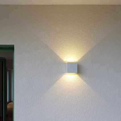 Επιτοίχιο φωτιστικό εξωτερικού χώρου LED CUBE 2xLED/3W/230V IP54 λευκό