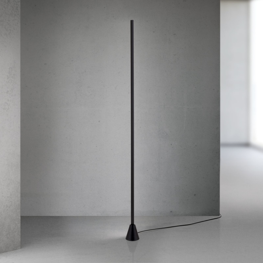 Ρυθμιζόμενο επιδαπέδιο φωτιστικό LED με αισθητήρα κίνησης SOJIE LED/26W/230V μαύρο