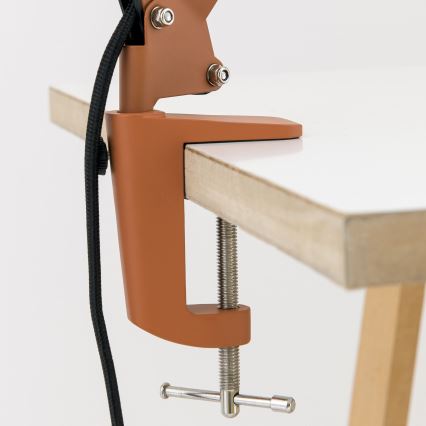 Επιτραπέζιο φωτιστικό με σφιγκτήρα GILI 1xE27/40W/230V σε χρώμα τούβλου