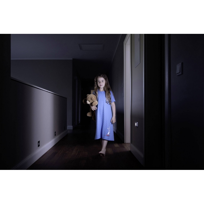 Osram - LED φωτιστικό νυκτός με αισθητήρα NIGHTLUX LED/0,3W/3xAAA IP54 ασημί