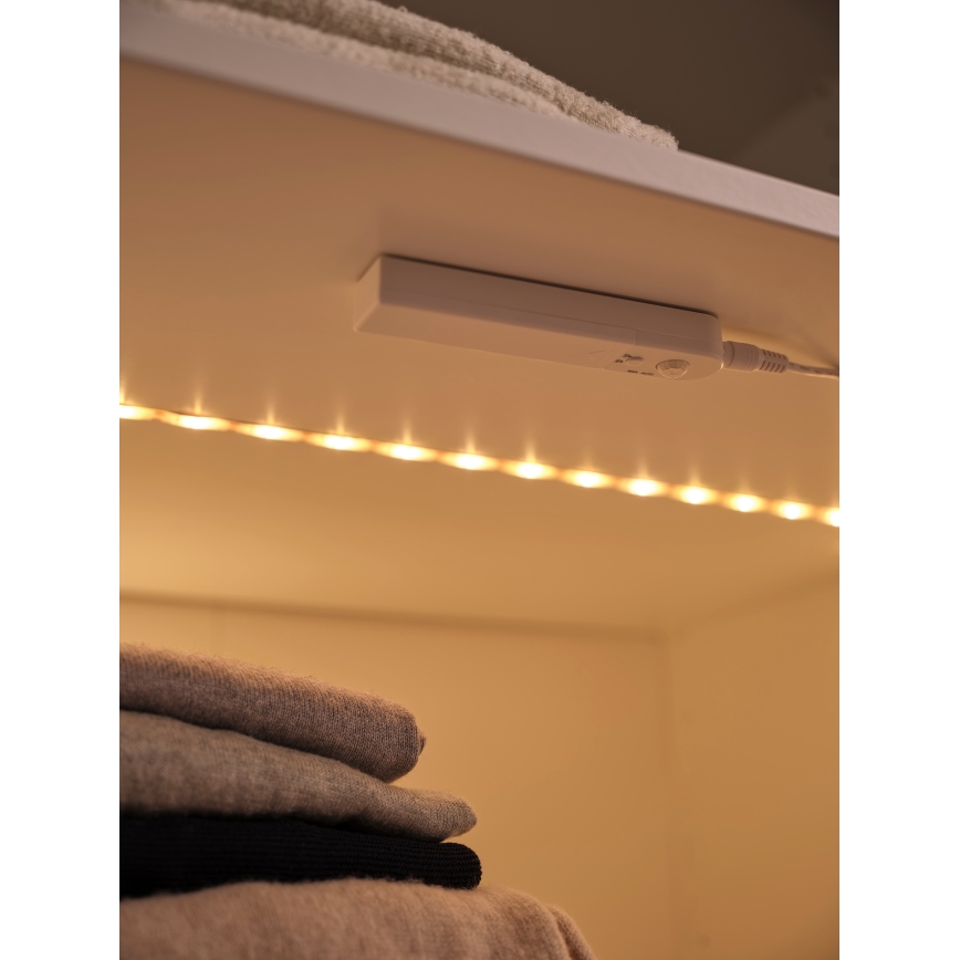 Osram - LED ταινία με αισθητήρα κίνησης FLEX 1m LED/2W/4xAA