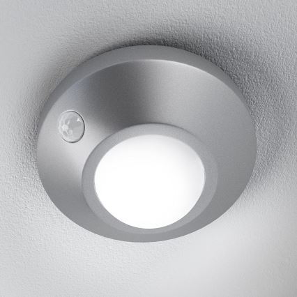 Osram - Φωτιστικό νυκτός LED με αισθητήρα NIGHTLUX LED/2W/3xAA, ασημί