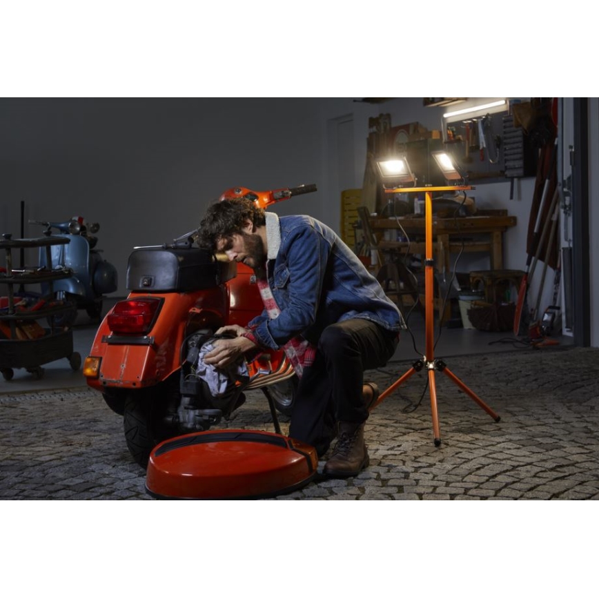 Osram - Προβολέας LED με βάση TRIPOD 2xLED/50W/230V IP65