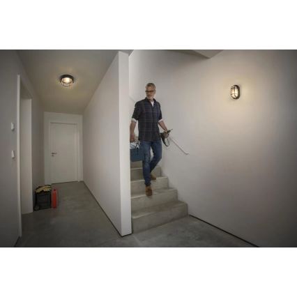 Osram - Επιτοίχιο φωτιστικό εξωτερικού χώρου BULKHEAD 1xE27/10W/230V pr. 19 cm IP54 μαύρο