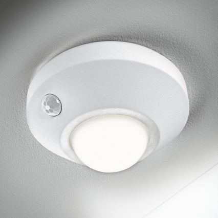 Osram - LED φωτιστικό νυκτός με αισθητήρα NIGHTLUX LED/2W/3xAA λευκό