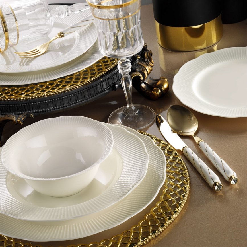 Σετ πιάτων 24 τεμαχίων, σε λευκή πορσελάνη