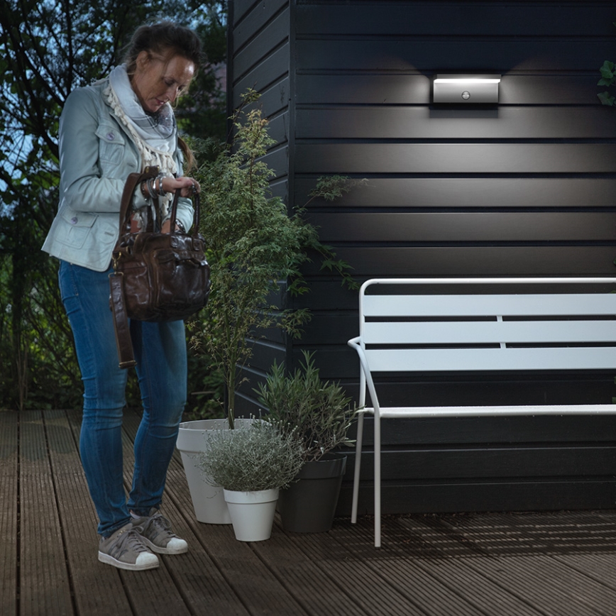 Philips - LED Φωτιστικό τοίχου εξωτερικού χώρου με αισθητήρα 2xLED/4,5W/230V 4000K IP44