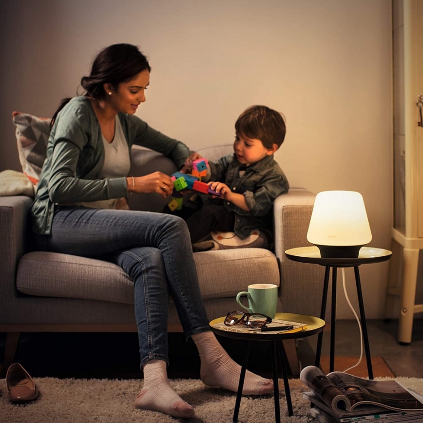 Philips - Ρυθμιζόμενη LED λάμπα Hue WELLNESS 1xE27/8,5W/230V + τηλεχειριστήριο