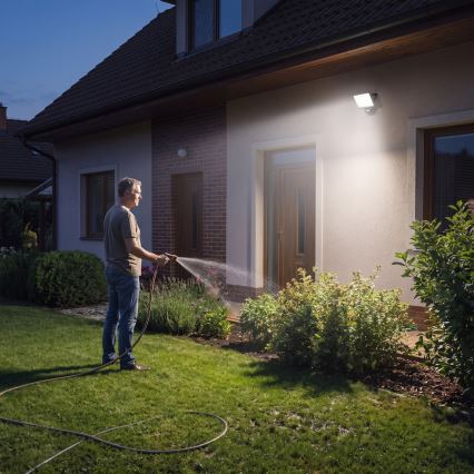LED προβολέας με αισθητήρα κίνησης και λυκόφωτος TAMBO EVO LED/30W/230V 4000K IP44 μαύρο