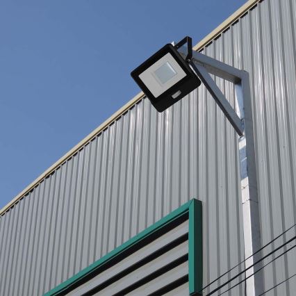 Προβολέας LED με αισθητήρα LED/50W/230V 4000K IP65 μαύρο