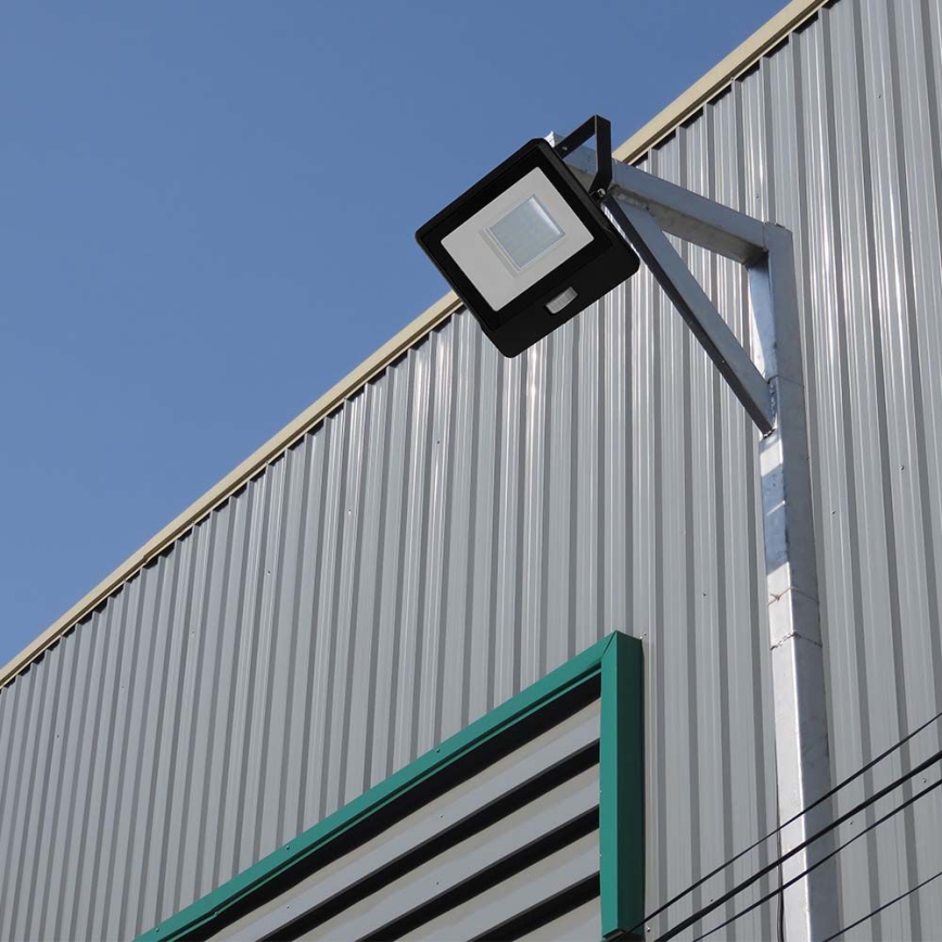 Προβολέας LED με αισθητήρα LED/50W/230V 4000K IP65 μαύρο