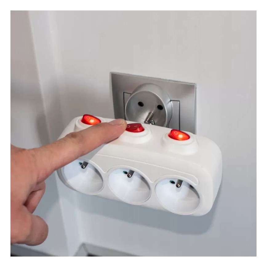 Πολύπριζο με διακόπτες — 3 υποδοχές