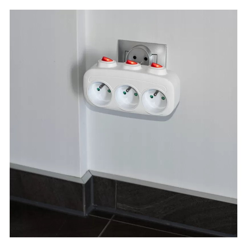 Πολύπριζο με διακόπτες — 3 υποδοχές