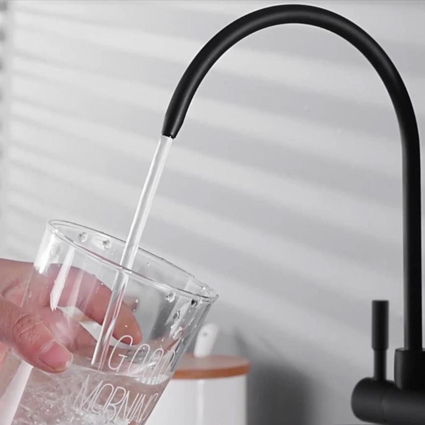 REA-B7564 - Μπαταρία κουζίνας με αποσπώμενη κεφαλή ψεκασμού και φίλτρο ECO FRESH, 37,5 cm, ματ μαύρη