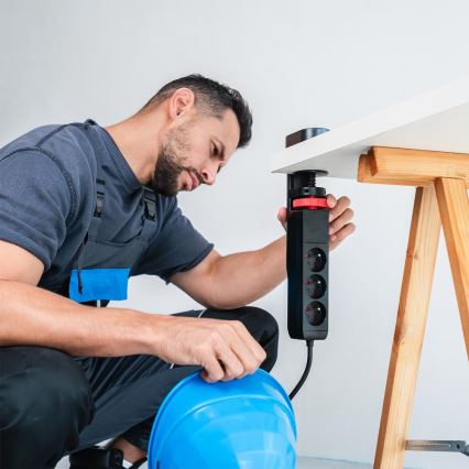 Καλώδιο επέκτασης με σφιγκτήρα για γραφείο 3 υποδοχές Τύπου E + 2xUSB-A + 1xUSB-C 1,5m μαύρο