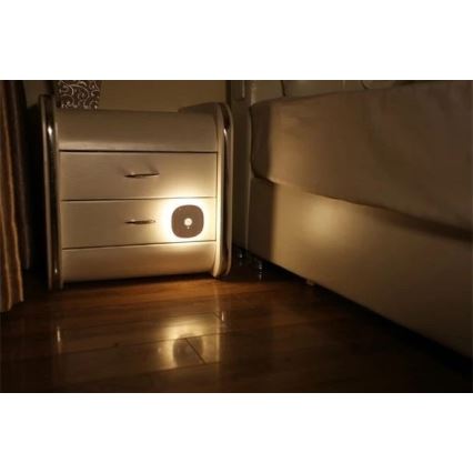 Φωτάκι νυκτός LED με αισθητήρα LED/0,45W/3xAAA 3000K λευκό