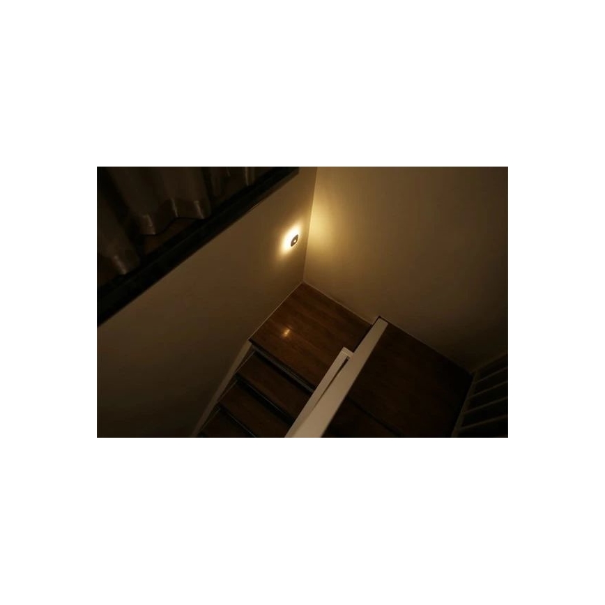 Φωτάκι νυκτός LED με αισθητήρα LED/0,45W/3xAAA 3000K λευκό