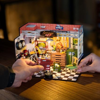 RoboTime - Μινιατούρα σπιτιού Γκαράζ 2xAAA