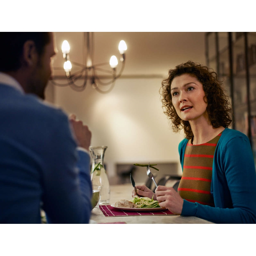 SET 2x LED κερί Philips E14/4W/230V - CANDLE