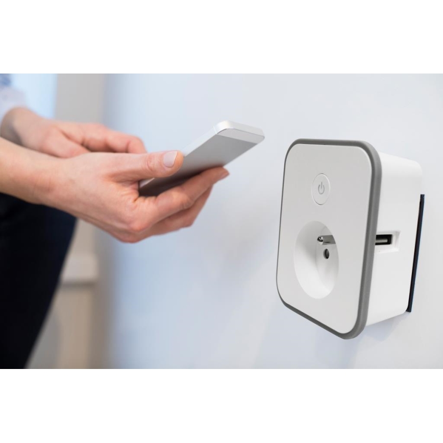 Smart πρίζα με μέτρηση κατανάλωσης 3680W/230V + 2xUSB/12W/5V Wi-Fi