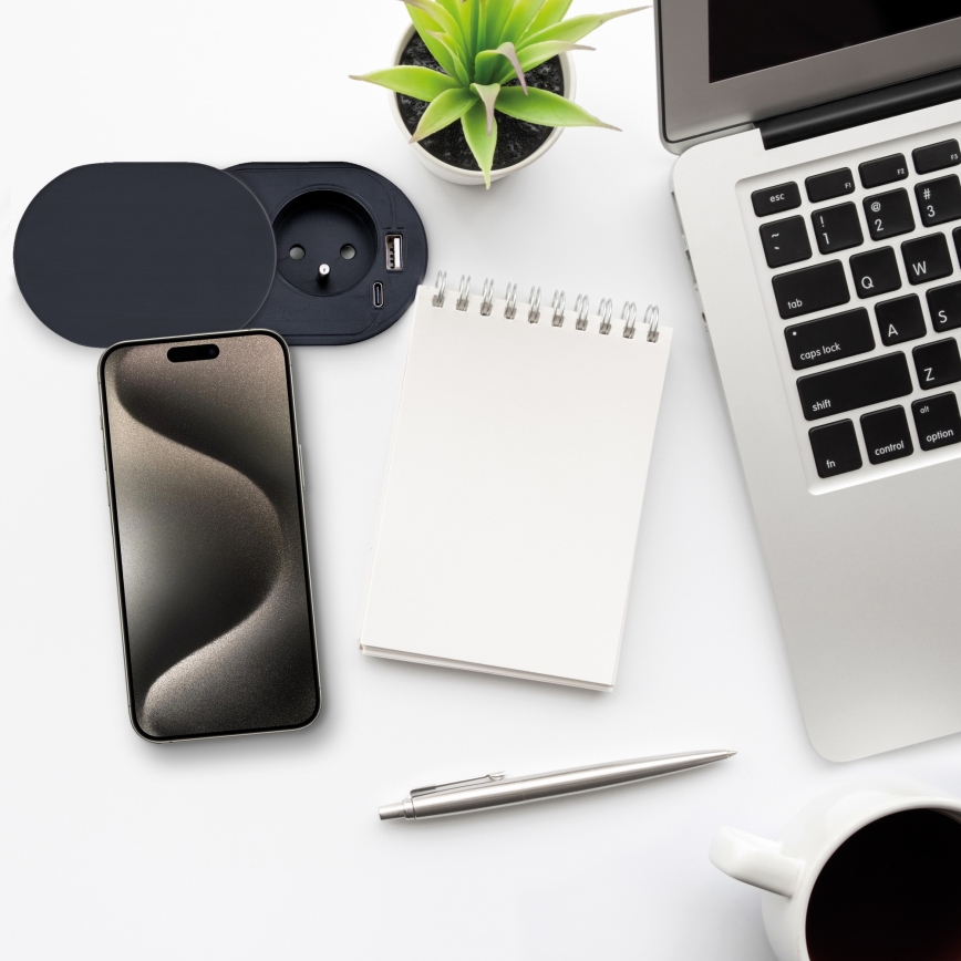 Εντοιχιζόμενη πρίζα με συρόμενο κάλυμμα, 20W, 1 υποδοχή + USB A+C, μαύρο