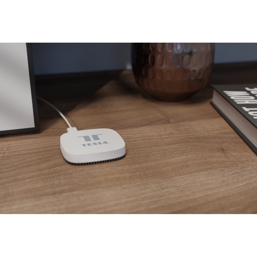 TESLA Smart - ΣΕΤ 3x Έξυπνη ασύρματη θερμοστατική κεφαλή 2xAA + έξυπνη πύλη Hub Zigbee Wi-Fi