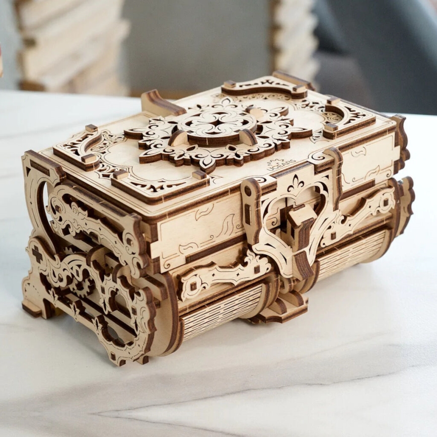 Ugears - 3D ξύλινο μηχανικό παζλ Antique κουτί κοσμημάτων