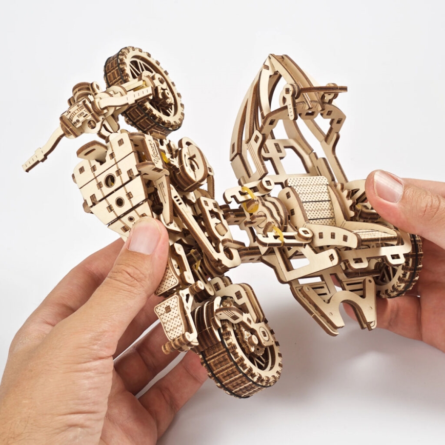 Ugears - 3D ξύλινο μηχανικό παζλ Scrambler μοτοσικλέτα με καρότσα