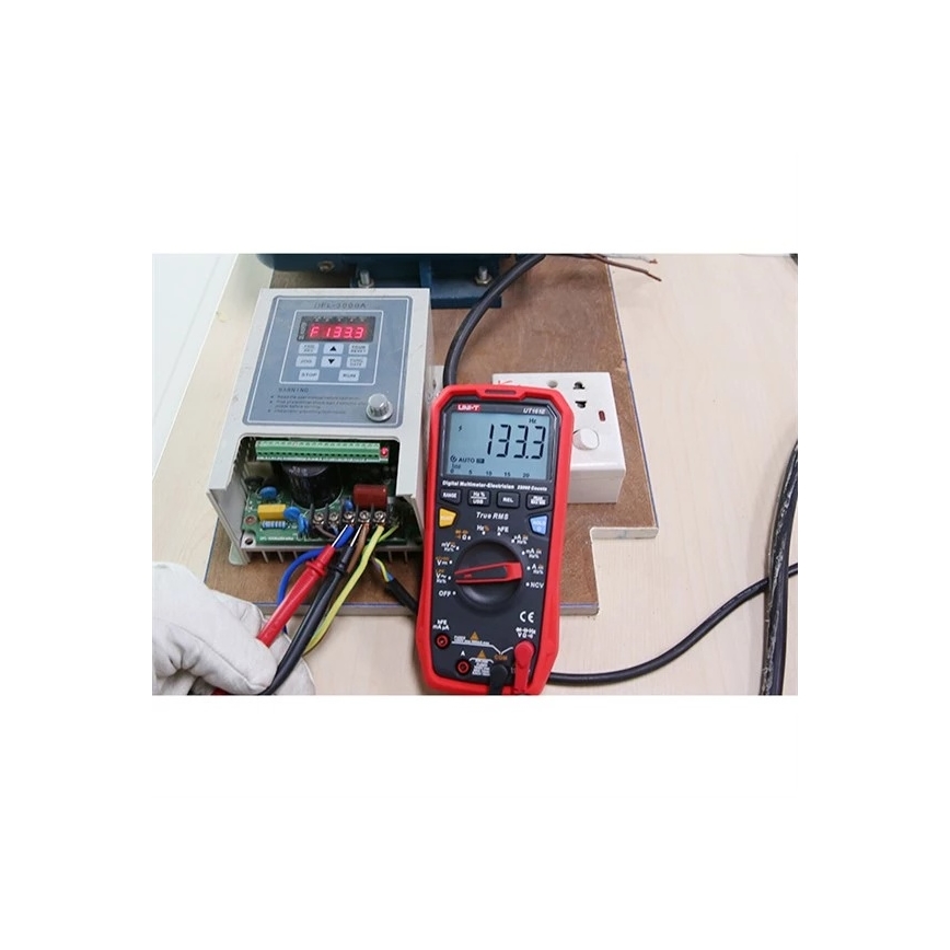 Uni-T UT161E - Ψηφιακό πολύμετρο 4xAA