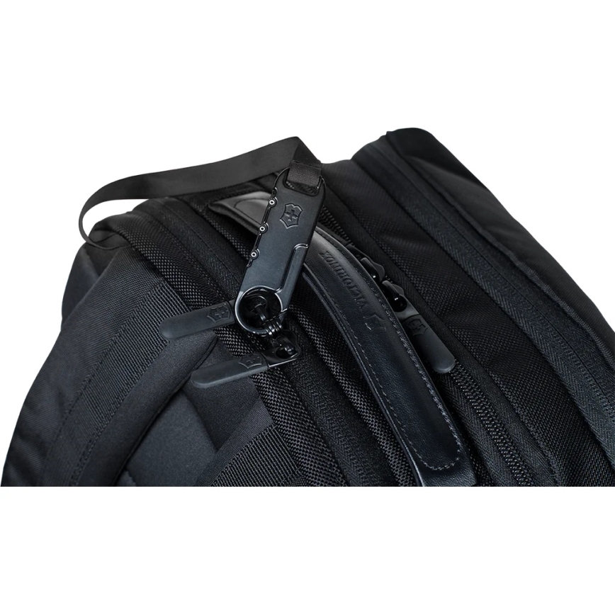 Victorinox - Σακίδιο για φορητό υπολογιστή Altmont Professional Deluxe 24 l μαύρο