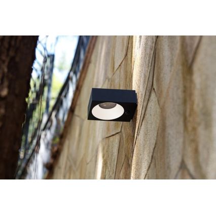 Viking - Ηλιακό επιτοίχιο φωτιστικό LED με ρυθμιζόμενη ένταση και ενσωματωμένο αισθητήρα LED/2W/3,7V IP65 4000K 2000 mAh