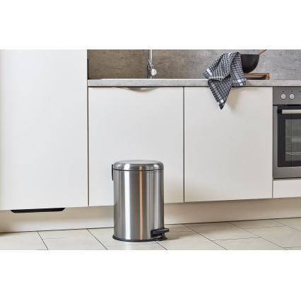 WENKO 22704100 - Κάδος απορριμμάτων LEMAN 30,5x44 cm, από ανοξείδωτο ατσάλι σατινέ/μαύρο