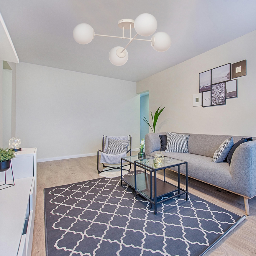 Επιφανειακό φωτιστικό οροφής MOON 4xE27/15W/230V σε κρεμ απόχρωση