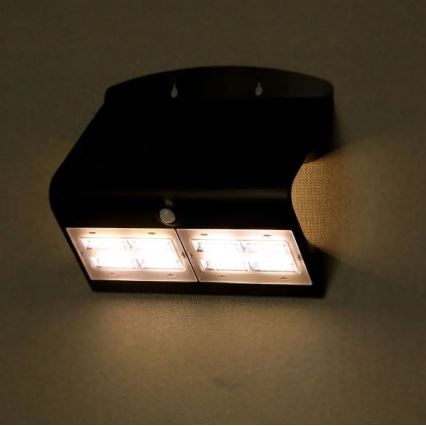 Ηλιακό επιτοίχιο φωτιστικό LED με αισθητήρα LED/7W/3,7V 4000K IP65 μαύρο