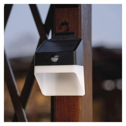 Ηλιακό φωτιστικό τοίχου LED με αισθητήρα LUMI LED/3,7W IP65 μαύρο