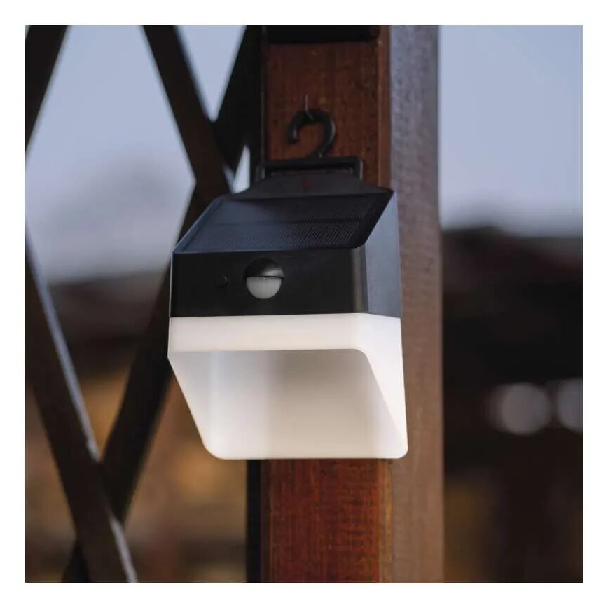 Ηλιακό φωτιστικό τοίχου LED με αισθητήρα LUMI LED/3,7W IP65 μαύρο