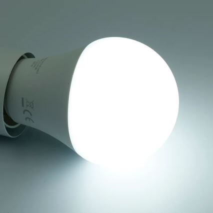 Λάμπα LED RGBW Dimmable A60 E27/9W/230V 2700-6500K Wi-Fi Tuya