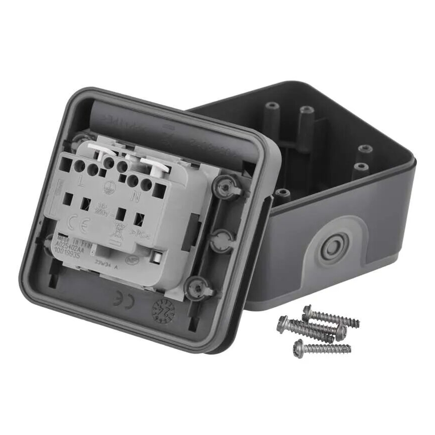 Πρίζα για υγρό περιβάλλον IP55